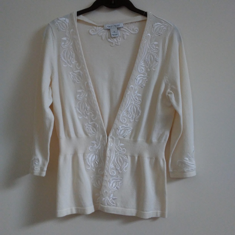 White House Black Market Sweater Cream Small